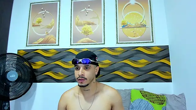 Leon Hotx online show from 16, 5, 2026