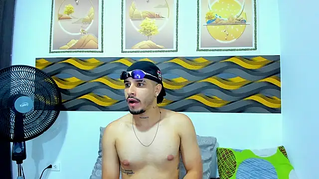 Leon Hotx online show from 17, 5, 2026
