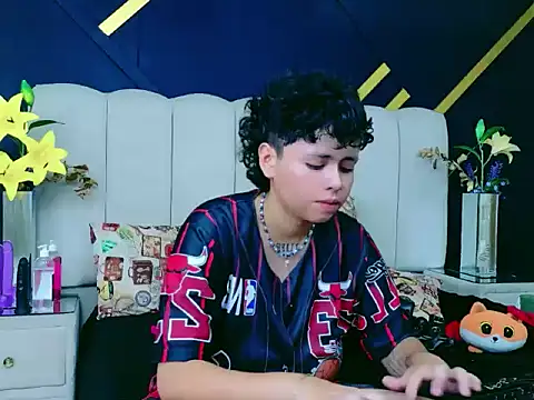 NikiEvanz online show from 28, 4, 2026
