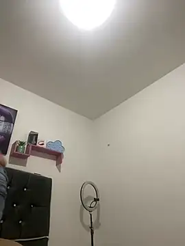 LINDA EF online show from 11, 4, 2026