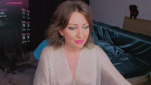 Snapshot of Sirena_Fly chatting on 21, 5, 2026 Sirena Fly online show from 21, 5, 2026