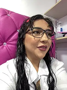 Megan Stein online show from 26, 3, 2026