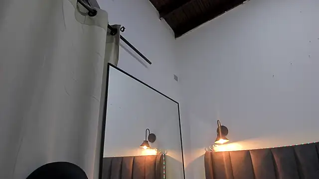 selena  smith1 online show from 31, 3, 2026