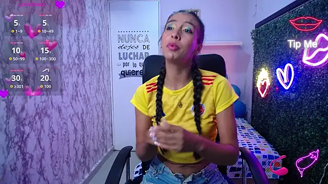 sandra petite19 online show from 4, 7, 2026