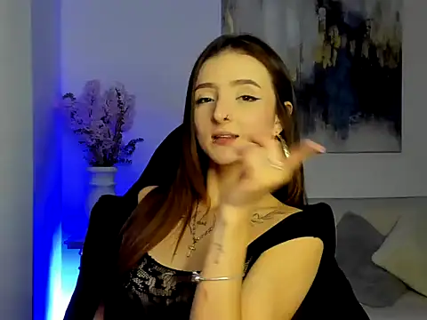 Lilyt Cooper online show from 16, 4, 2026