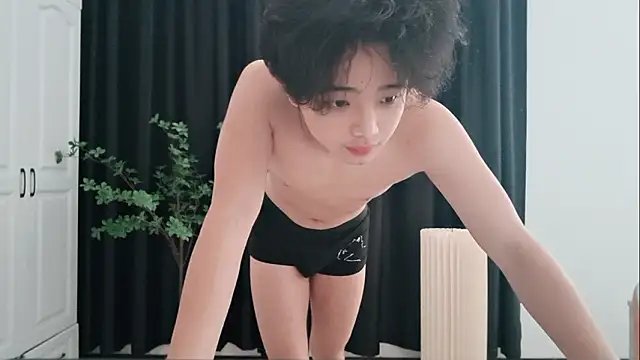 Snapshot of ZH-HUAHUA chatting on 15, 3, 2026 ZH-HUAHUA online show from 15, 3, 2026