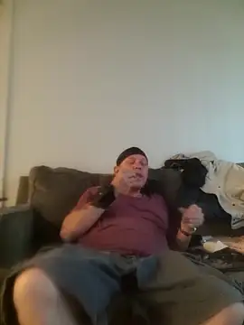 Snapshot of yourMasterisBored chatting on 30, 4, 2026 yourMasterisBored online show from 30, 4, 2026
