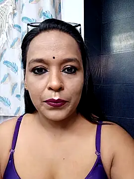 Snapshot of hornyrosy321 chatting on 2, 5, 2026 hornyrosy321 online show from 2, 5, 2026
