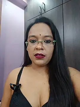 Snapshot of hornyrosy321 chatting on 16, 5, 2026 hornyrosy321 online show from 16, 5, 2026