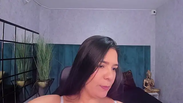 Emily-brown  online show from 23, 4, 2026