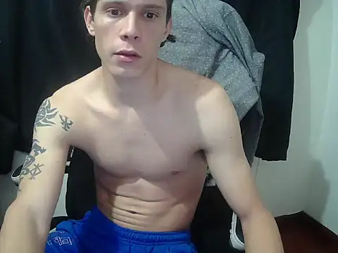 Snapshot of crixus11111 chatting on 5, 5, 2026 crixus11111 online show from 5, 5, 2026