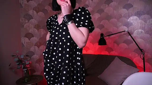 Velvet Lily online show from 7, 4, 2026