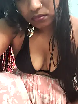 Snapshot of hotmiki chatting on 5, 6, 2026 hotmiki online show from 5, 6, 2026