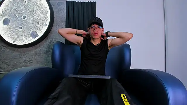 Bennet-Grayy online show from 20, 5, 2026