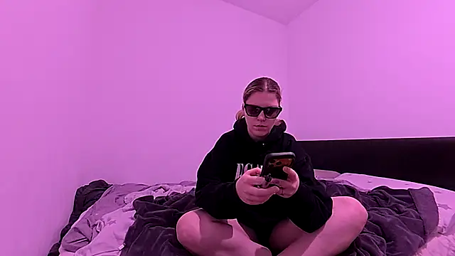 MimiMxRR online show from 19, 3, 2026