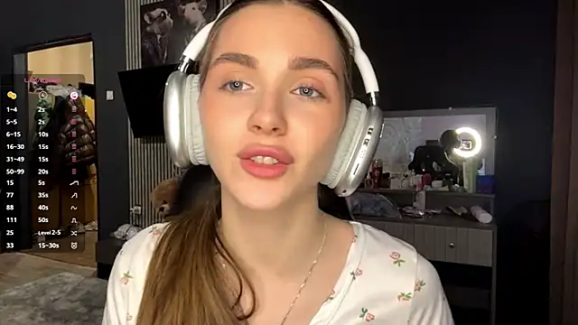 Veluxe online show from 8, 4, 2026