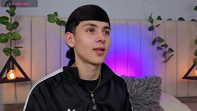 Andrew restrepoo online show from 15, 5, 2026