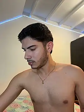 Snapshot of ApoloGray__ chatting on 28, 5, 2026 ApoloGray online show from 28, 5, 2026