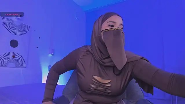 Snapshot of Aminaa_Kaarim chatting on 14, 7, 2026 Aminaa Kaarim online show from 14, 7, 2026
