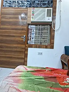 Pari lovers online show from 22, 4, 2026