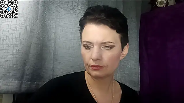 HotMamaQueen234 online show from 1, 5, 2026