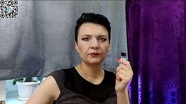 Snapshot of HotMamaQueen234 chatting on 12, 5, 2026 HotMamaQueen234 online show from 12, 5, 2026