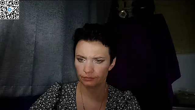 Snapshot of HotMamaQueen234 chatting on 7, 6, 2026 HotMamaQueen234 online show from 7, 6, 2026