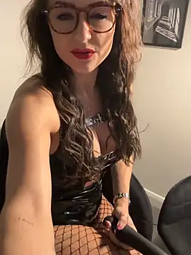 skarletthorne online show from 4, 4, 2026