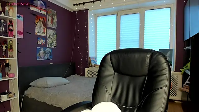 sweet peach    online show from 31, 5, 2026
