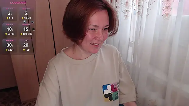 Snapshot of Julia_Vagrik chatting on 8, 5, 2026 Julia Vagrik online show from 8, 5, 2026