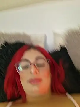Snapshot of Scarlet_Evanss_ chatting on 2, 5, 2026 Scarlet Evanss online show from 2, 5, 2026
