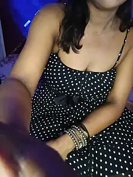 Snapshot of mayakapoor880 chatting on 6, 6, 2026 mayakapoor880 online show from 6, 6, 2026