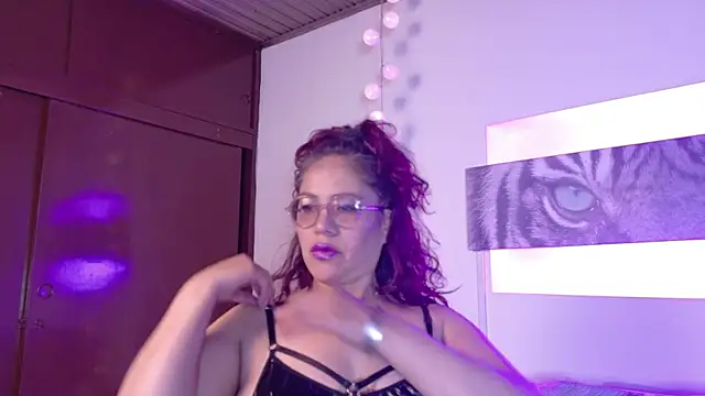 Snapshot of Mariia_Paulaa chatting on 4, 7, 2026 Mariia Paulaa online show from 4, 7, 2026