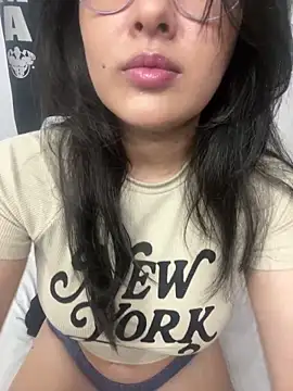 LinaEvansonn online show from 28, 3, 2026