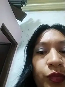 Snapshot of LatinSquirtBaby chatting on 23, 5, 2026 LatinSquirtBaby online show from 23, 5, 2026