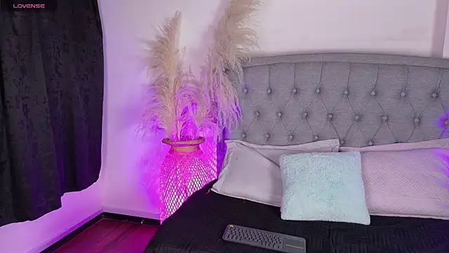 Snapshot of Vanessa_Mejiia chatting on 30, 4, 2026 Vanessa Mejiia online show from 30, 4, 2026
