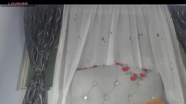 Snapshot of Victoria_Founta1 chatting on 7, 7, 2026 Victoria Founta1 online show from 7, 7, 2026