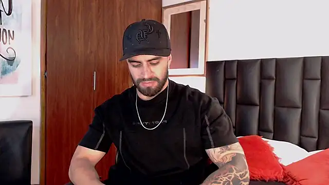 Snapshot of tony_goldstein chatting on 6, 5, 2026 tony goldstein online show from 6, 5, 2026