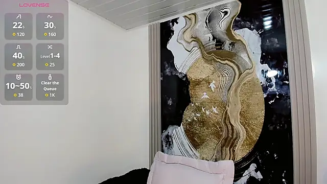Snapshot of Tiffany_Velanyer__ chatting on 17, 5, 2026 Tiffany Velanyer online show from 17, 5, 2026