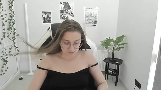 Snapshot of Mia_kristal chatting on 1, 7, 2026 Mia kristal online show from 1, 7, 2026