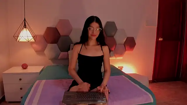 Snapshot of AnnieBlluee chatting on 14, 7, 2026 AnnieBlluee online show from 14, 7, 2026