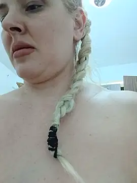Snapshot of Maria3879 chatting on 9, 8, 2026 Maria3879 online show from 9, 8, 2026