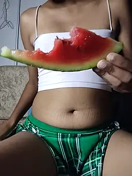 Snapshot of hot_cute_girl19 chatting on 19, 5, 2026 hot cute girl19 online show from 19, 5, 2026