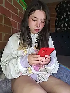 Petite CherryX online show from 16, 7, 2026