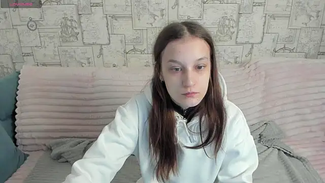 Snapshot of Kriss_Doeil chatting on 17, 5, 2026 Kriss Doeil online show from 17, 5, 2026