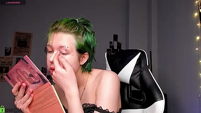 LittleKittenStar online show from 5, 4, 2026