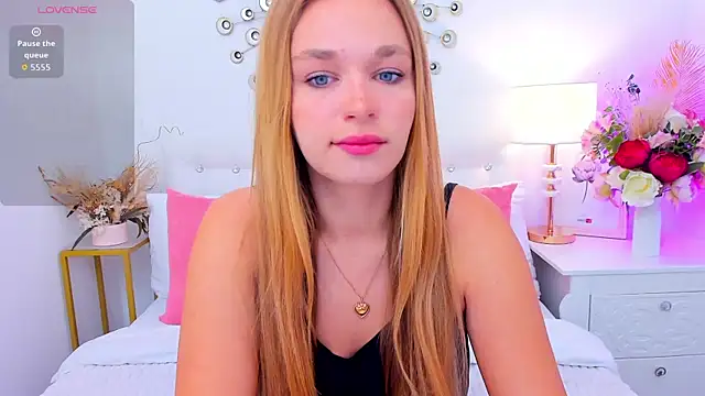 Snapshot of YangLola chatting on 10, 6, 2026 YangLola online show from 10, 6, 2026