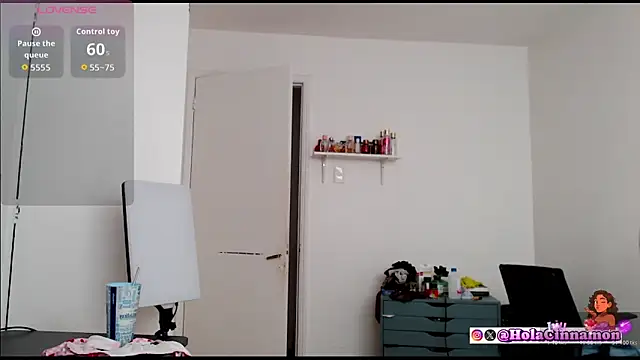 Snapshot of CinnamonRosa chatting on 1, 4, 2026 CinnamonRosa online show from 1, 4, 2026
