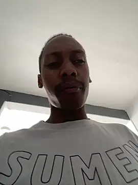 Snapshot of Bryxxxon chatting on 31, 5, 2026 Bryxxxon online show from 31, 5, 2026
