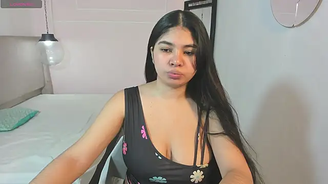 Snapshot of MilaHeat1 chatting on 27, 4, 2026 MilaHeat1 online show from 27, 4, 2026